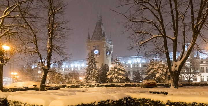 O zi si o noapte sub imperiul ninsorii in&nbsp;Iasi